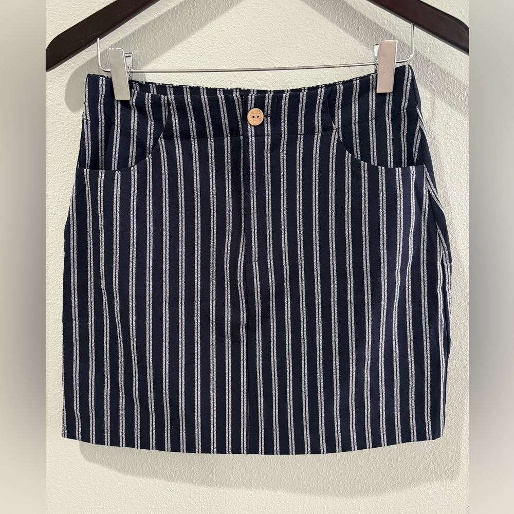Pull & Bear Size M navy skirt with white stripes